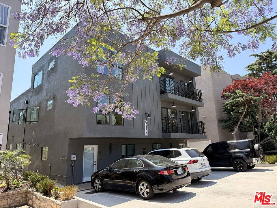 914 7th ST #3, Santa Monica, CA 90403