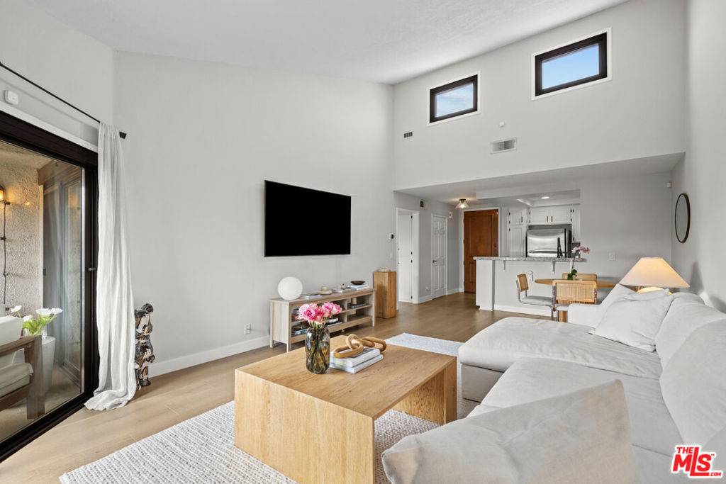 Playa Del Rey, CA 90293,8601 Falmouth AVE #404