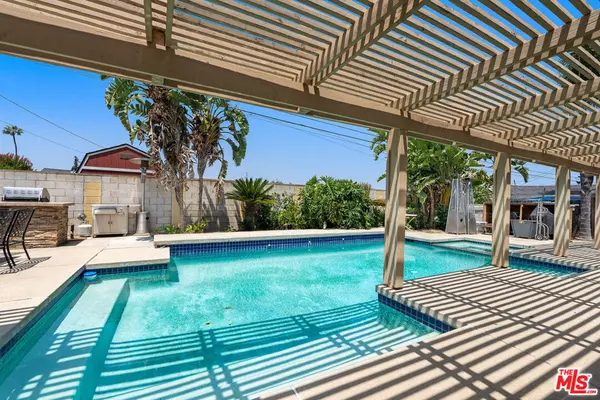 1103 Novarro ST, West Covina, CA 91791