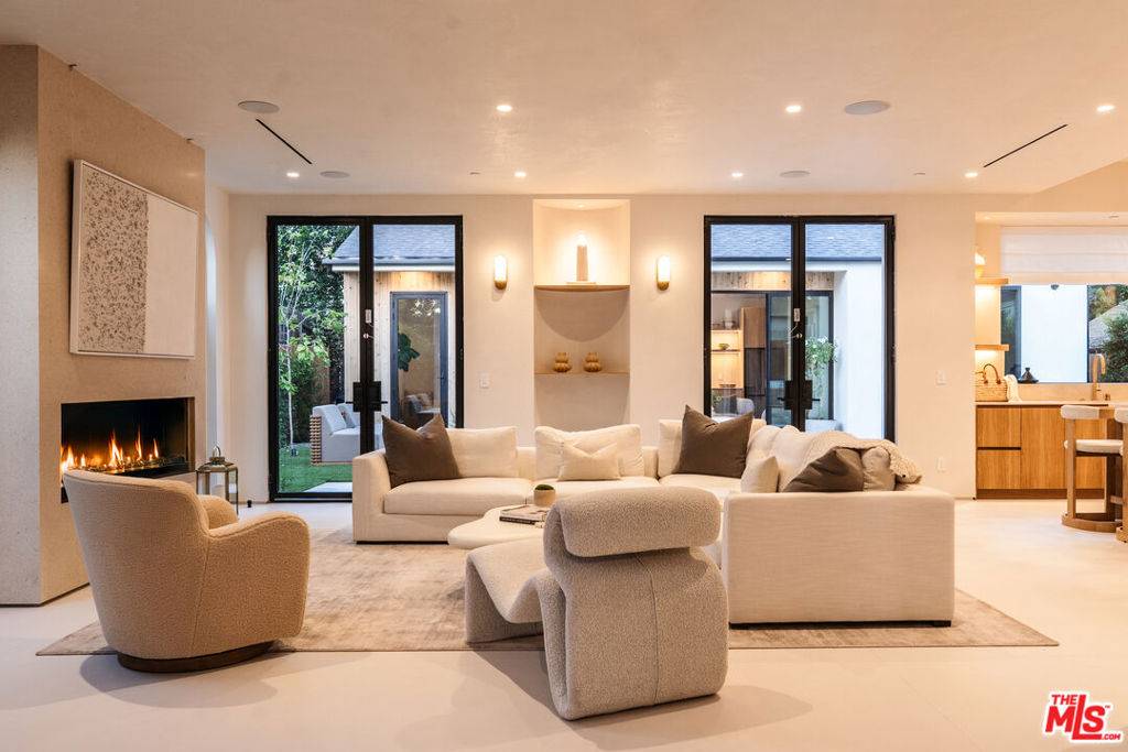 Studio City, CA 91604,4046 Shadyglade AVE