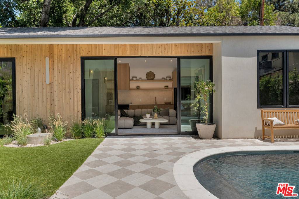 Studio City, CA 91604,4046 Shadyglade AVE