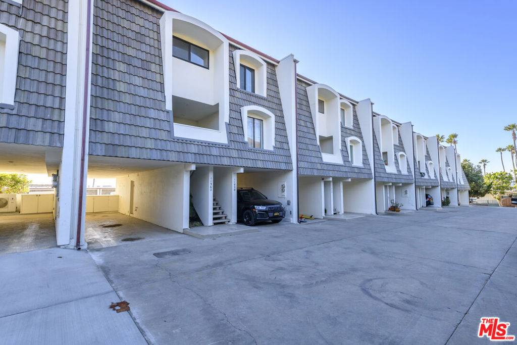 Malibu, CA 90265,11958 Oceanaire LN