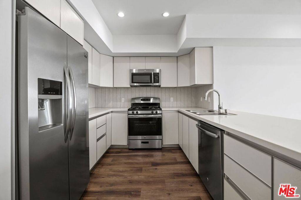 1233 Westgate #312, Los Angeles, CA 90025