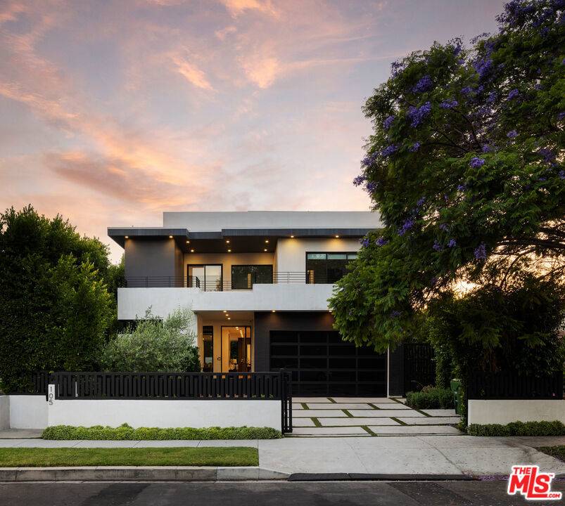 Los Angeles, CA 90048,105 S Laurel AVE
