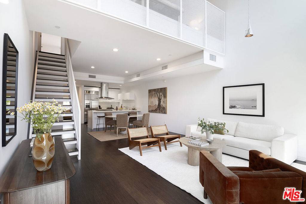 West Hollywood, CA 90046,1140 N Formosa AVE #10