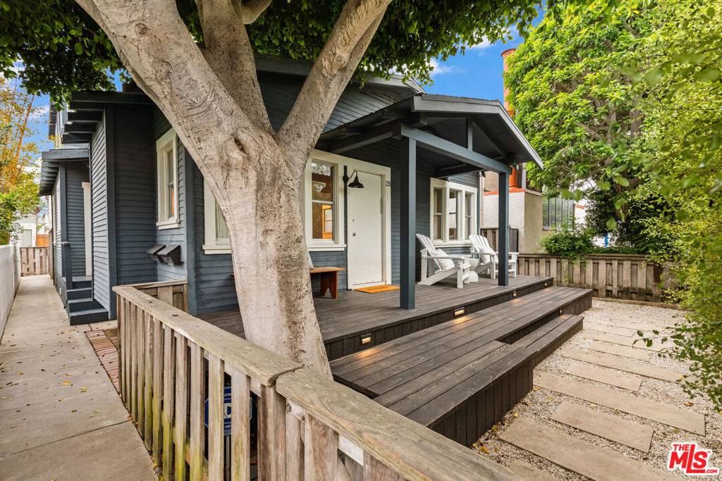 Venice, CA 90291,28 24th AVE