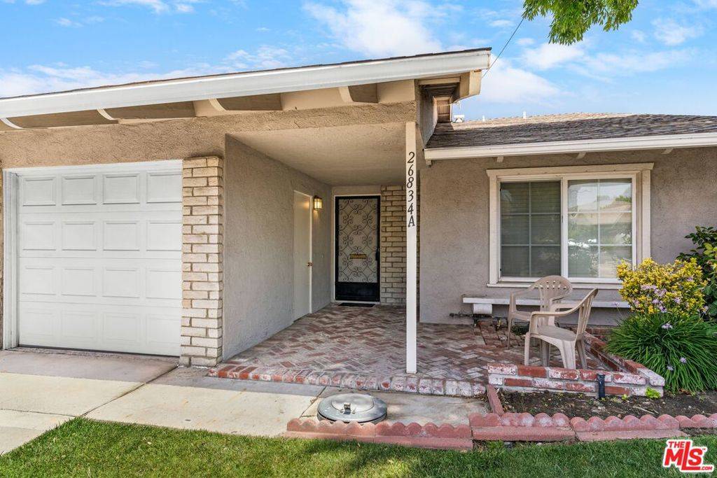 26834 Avenue Of The Oaks #A, Newhall, CA 91321