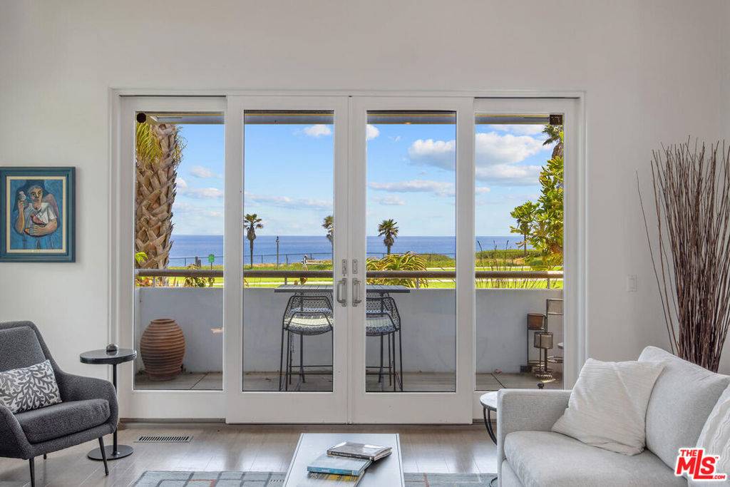 Santa Barbara, CA 93109,1312 Shoreline DR