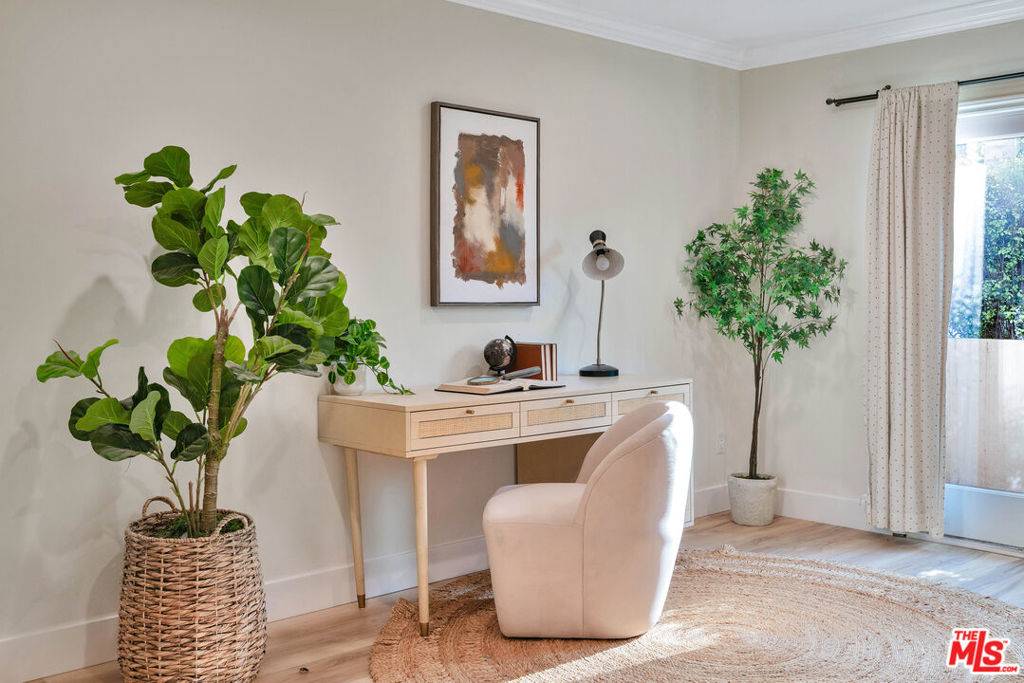 West Hollywood, CA 90048,118 S Clark DR #101