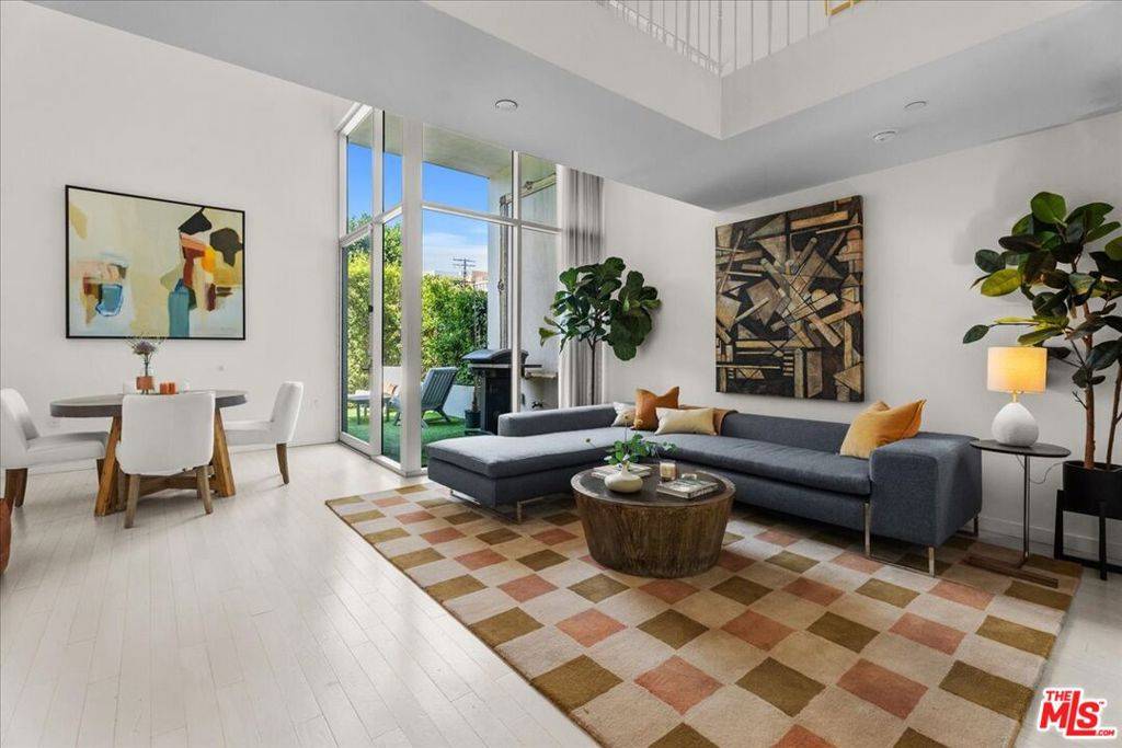 7917 Willoughby AVE #2, Los Angeles, CA 90046