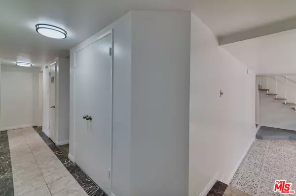 Sherman Oaks, CA 91403,15013 Hartsook ST