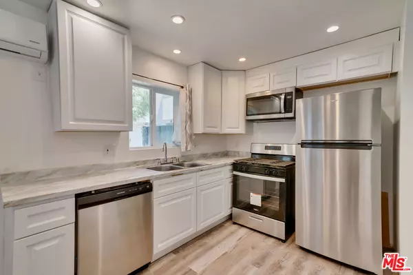 Sherman Oaks, CA 91403,15011 Hartsook ST