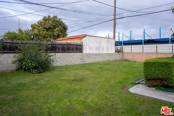 Los Angeles, CA 90034,1916 Chariton ST