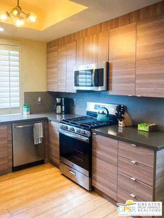 Palm Springs, CA 92262,401 S El Cielo RD #1