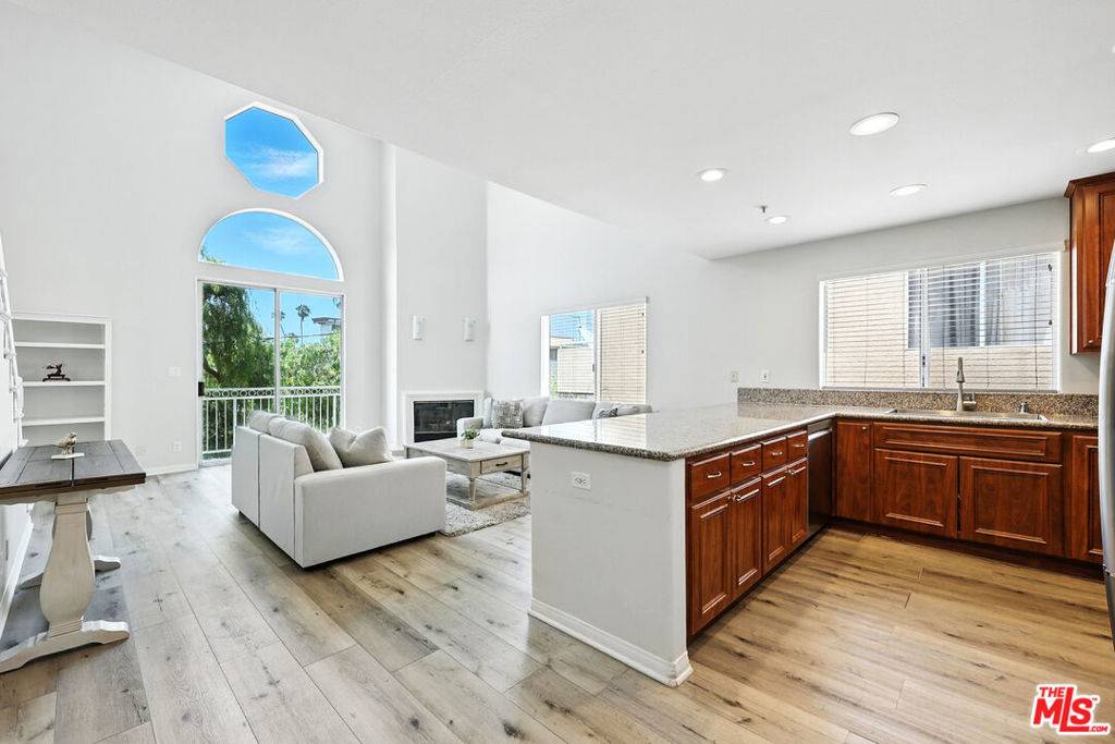1211 S Shenandoah ST #304, Los Angeles, CA 90035