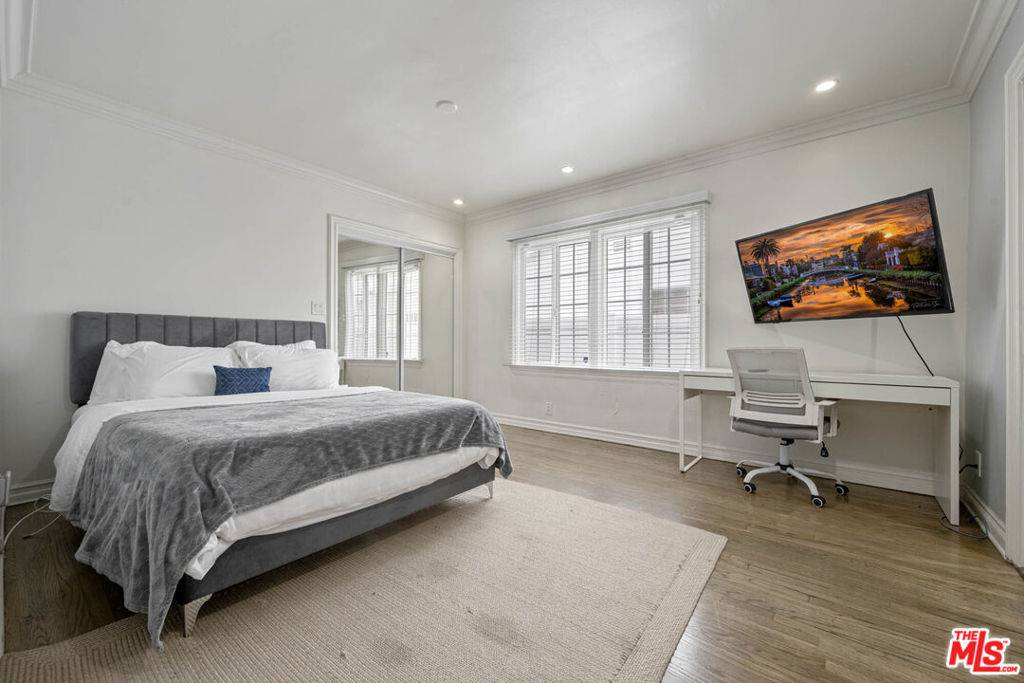 Valley Village, CA 91607,12423 Martha ST