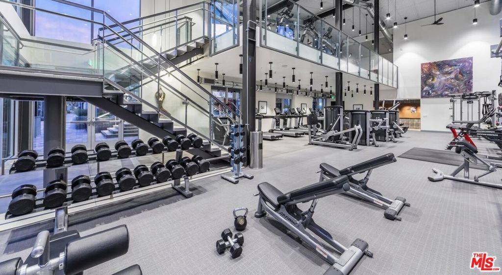 Los Angeles, CA 90013,950 E 3rd ST #2603
