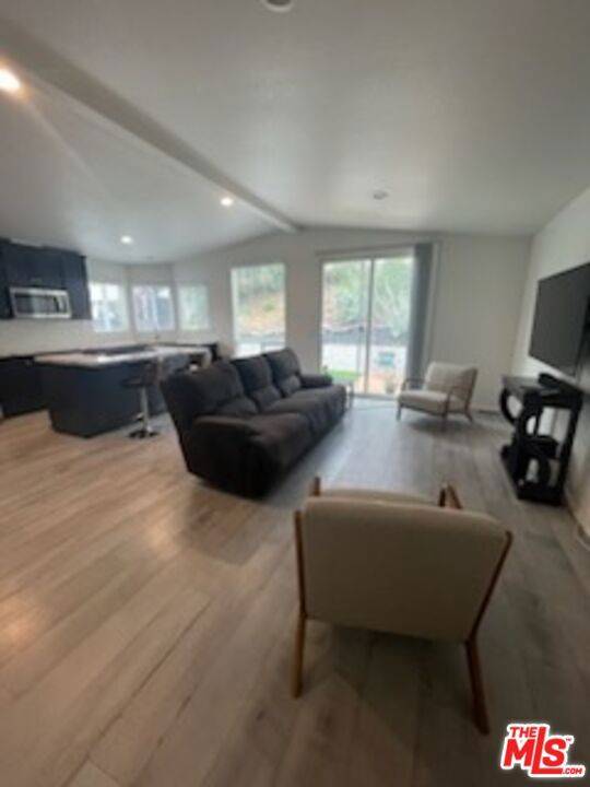 Agoura Hills, CA 91301,30473 Mulholland HWY #164