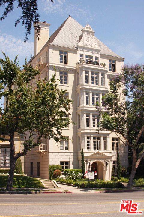 1360 N Crescent Heights BLVD #6A, West Hollywood, CA 90046