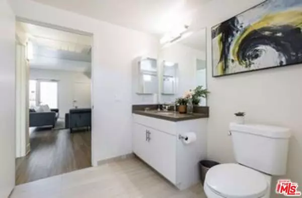 Glendale, CA 91204,521 W Colorado ST #201