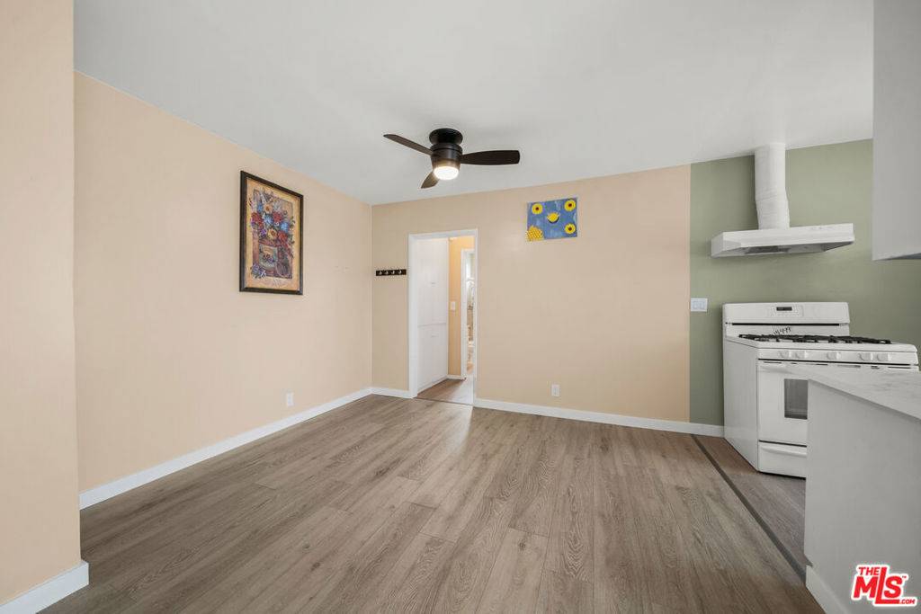 Los Angeles, CA 90019,4810 St Elmo DR #8