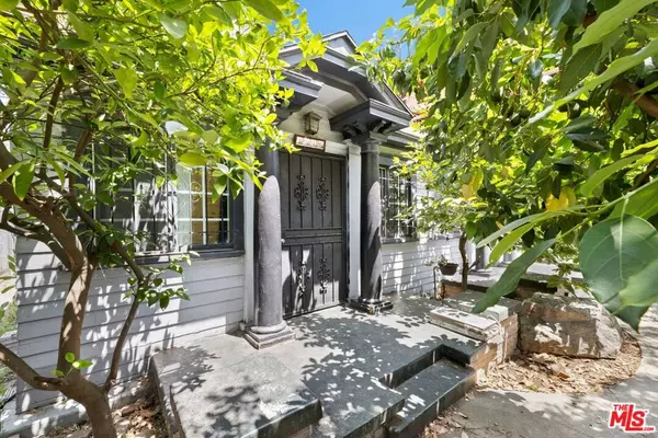 Los Angeles, CA 90028,1514 La Baig AVE