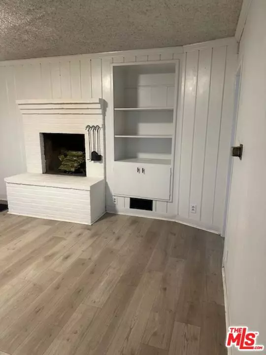 Inglewood, CA 90301,204 Regent CIR