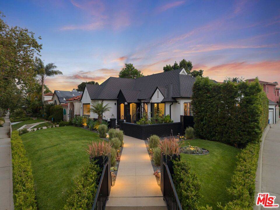Los Angeles, CA 90036,805 S Ogden DR