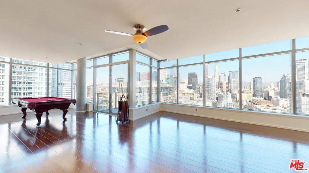 1155 S Grand AVE #2111, Los Angeles, CA 90015