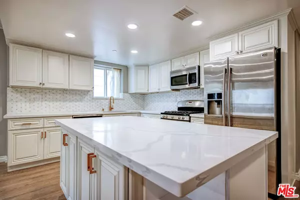 980 S Oxford AVE #103, Los Angeles, CA 90006