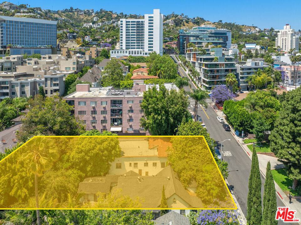 West Hollywood, CA 90069,1229 N Olive DR