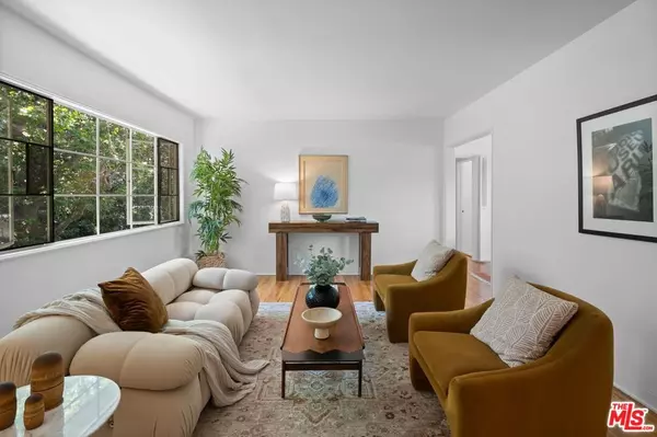 Los Angeles, CA 90016,5443 1/2 Village