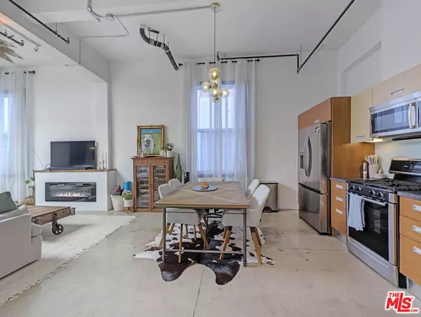 Los Angeles, CA 90014,738 S Los Angeles ST #707