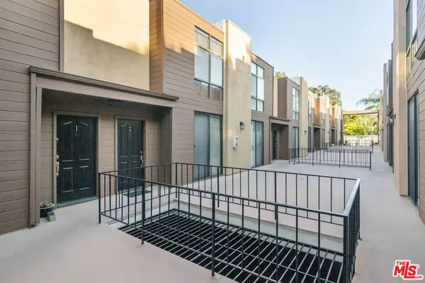 Sherman Oaks, CA 91403,14912 Dickens ST #1