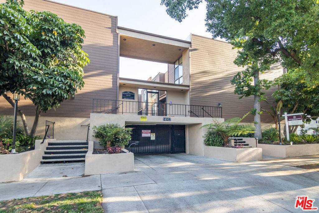 14912 Dickens ST #1, Sherman Oaks, CA 91403