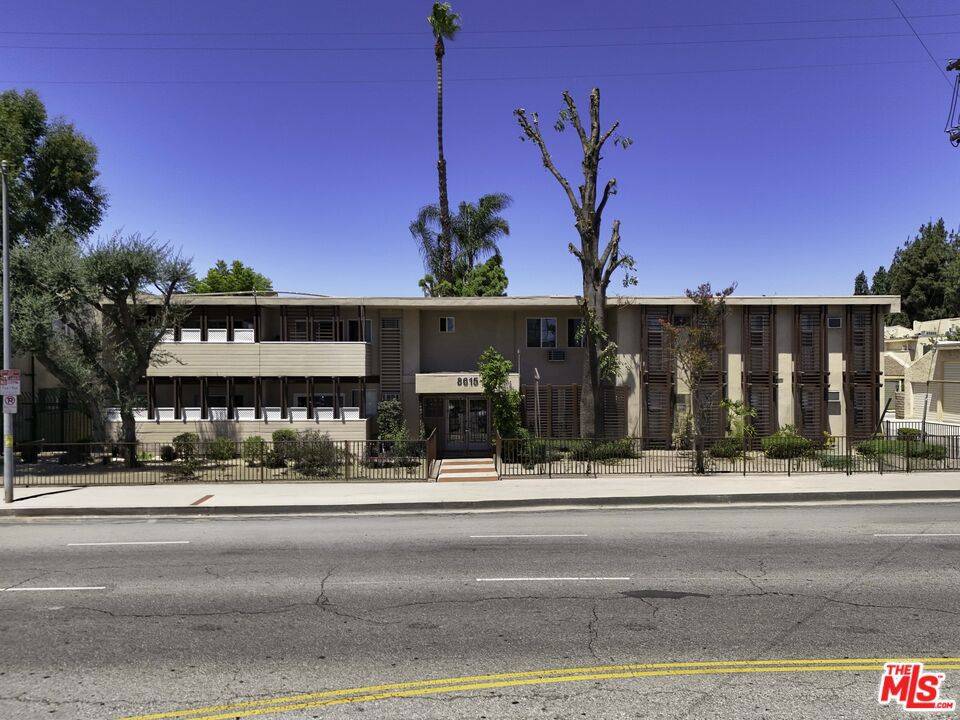 8615 Balboa BLVD, Northridge, CA 91325