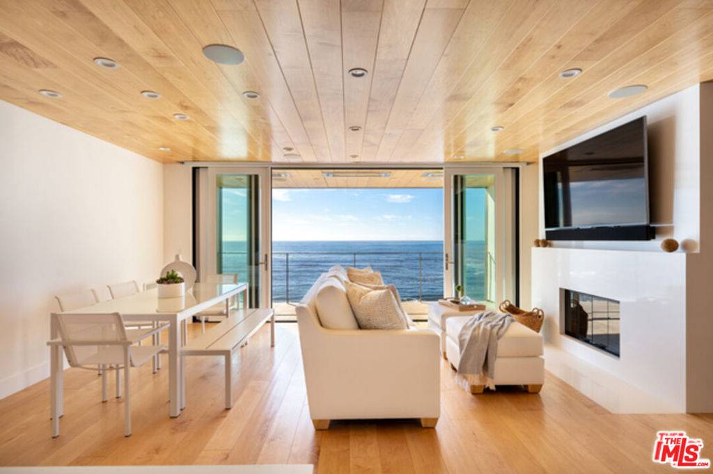 Malibu, CA 90265,11950 BEACH CLUB WAY