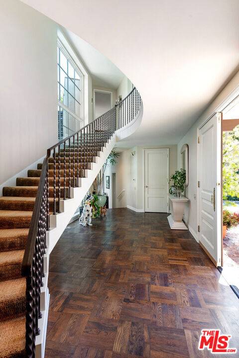 Beverly Hills, CA 90210,1040 Cove WAY