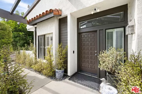 Pacific Palisades, CA 90272,1610 Michael LN