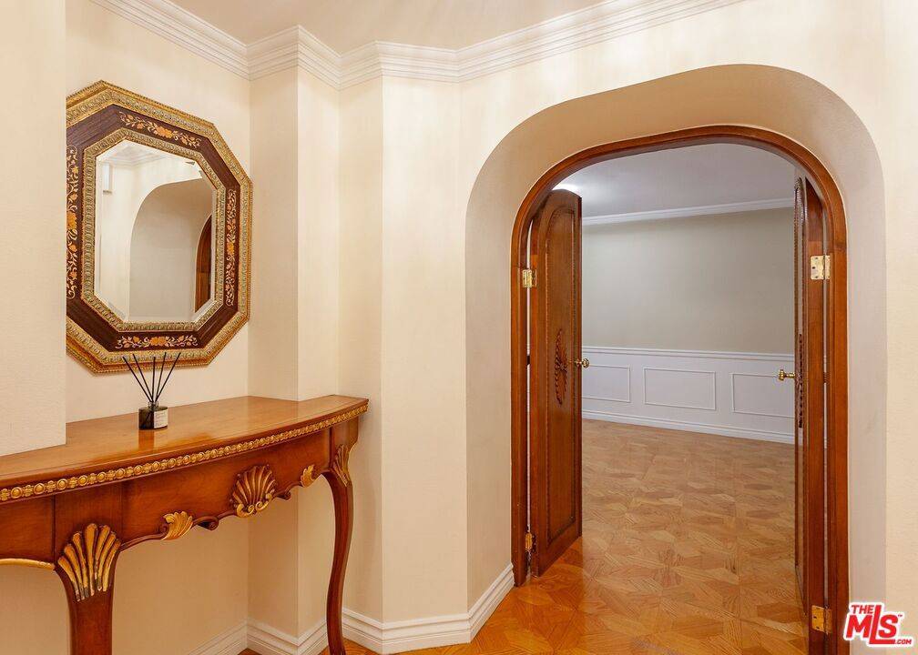 West Hollywood, CA 90069,8455 Fountain AVE #416