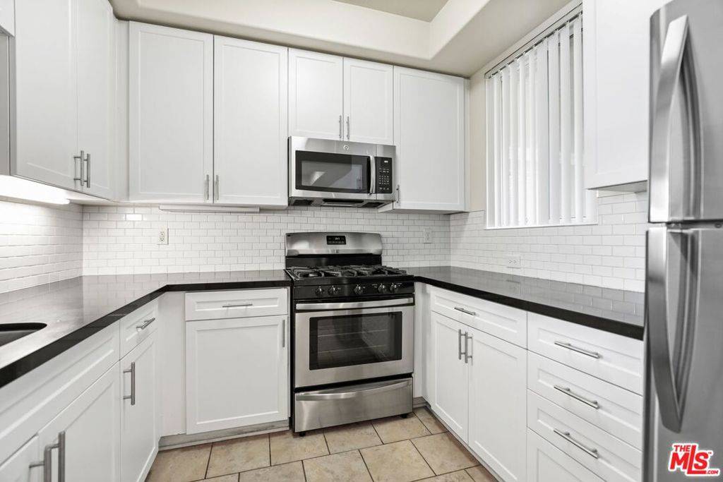Los Angeles, CA 90025,1845 Butler AVE #108