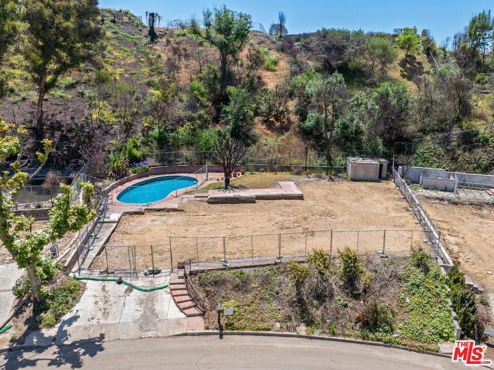 Pacific Palisades, CA 90272,1210 Las Lomas PL