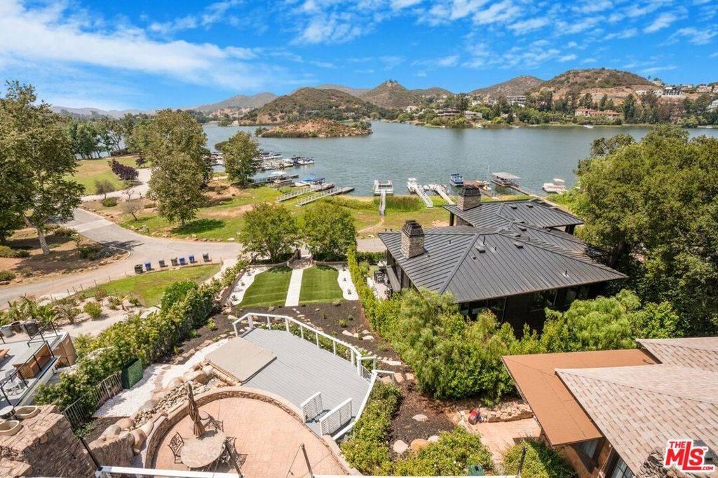 Westlake Village, CA 91361,351 Upper Lake RD