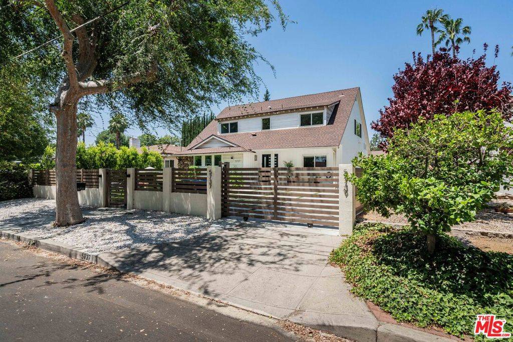 5737 Allott AVE, Van Nuys, CA 91401