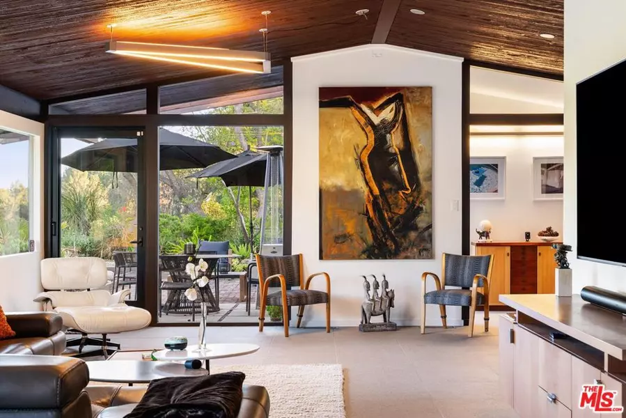 2718 Claray DR, Los Angeles, CA 90077