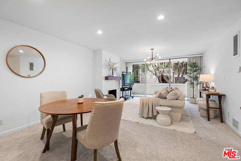 Culver City, CA 90230,6375 Green Valley CIR #206