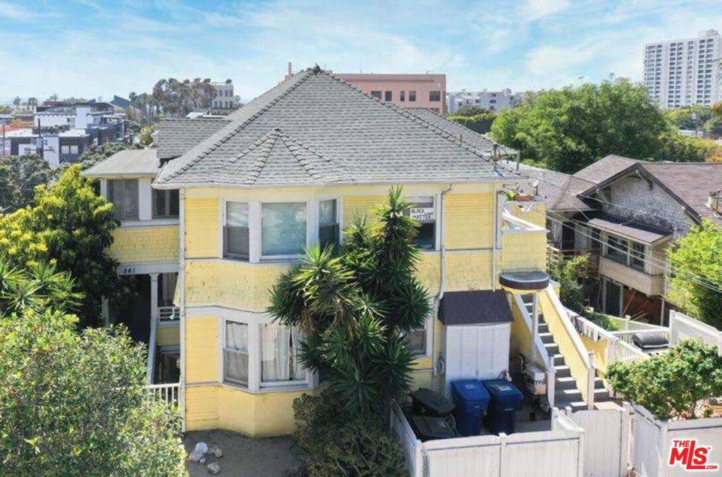 Santa Monica, CA 90405,241 Marine ST