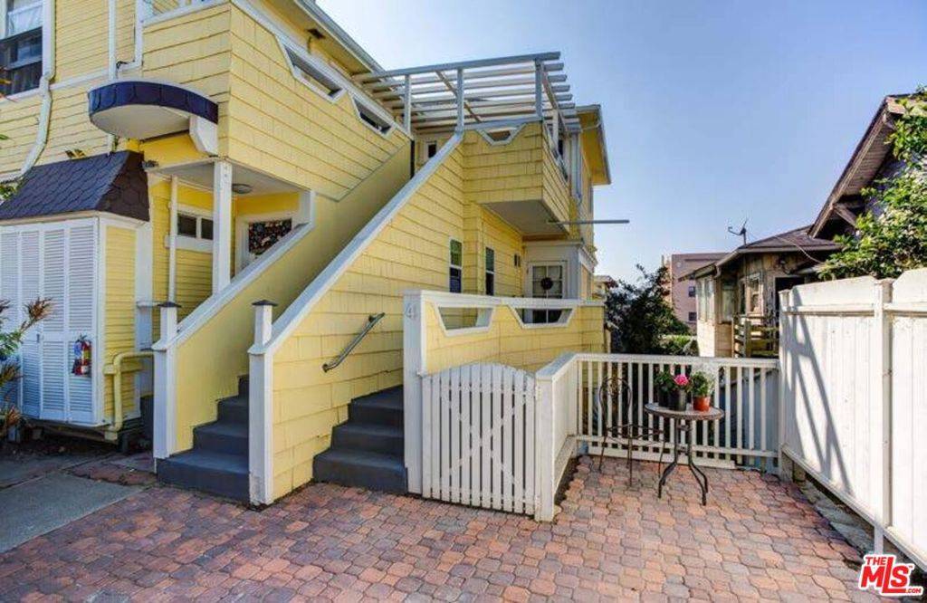 Santa Monica, CA 90405,241 Marine ST
