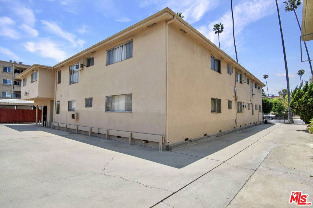 Los Angeles, CA 90028,1734 Taft AVE