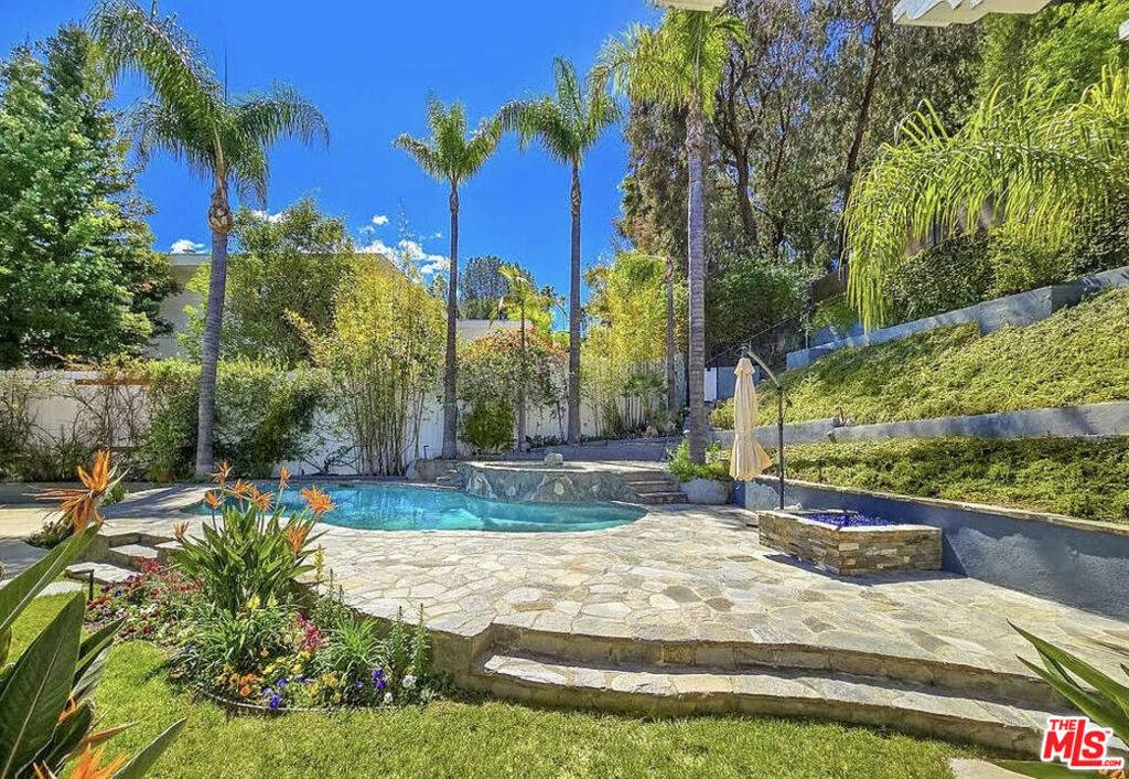 Sherman Oaks, CA 91403,3690 Crownridge DR